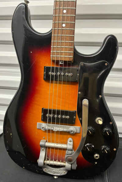 Carvin SS65B 1972 Vintage Electric Guitar w / Case