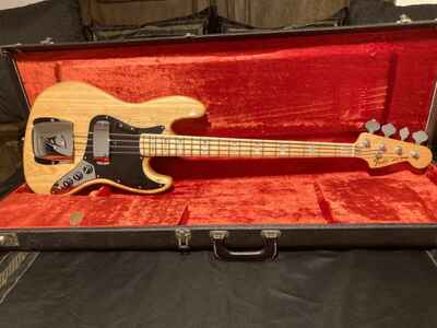 Fender 1979 Jazz Bass. Vintage. You Won??t Find Another One This Nice.