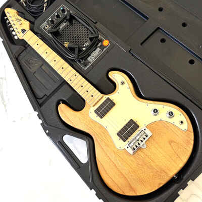 Peavey T-15 1980s Made In USA Electric Guitar + " Peavey Electric" Amplifier Case
