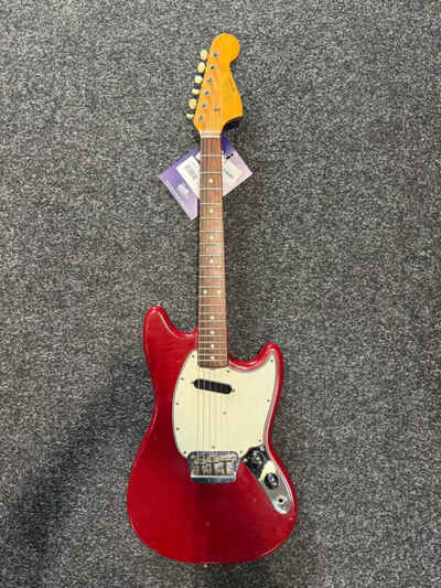 Pre-Owned Vintage 1966 Fender Musicmaster Dakota Red (058024)