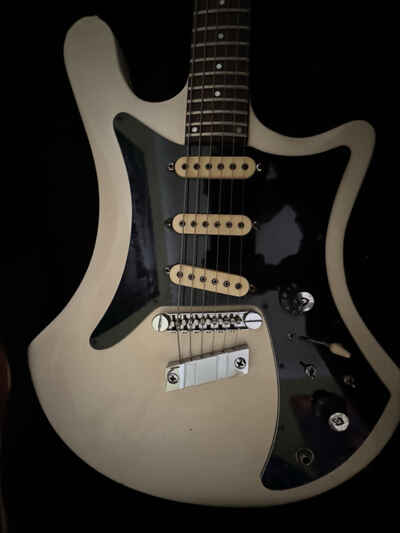 Guild S-70d Electric Guitar Rare Great Condition