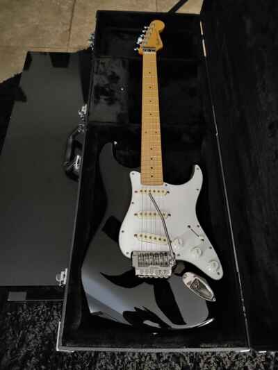 Fender Stratocaster Electric Guitar >> Vintage Guitar and Bass