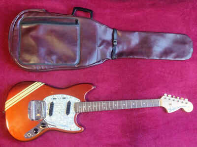 1971 Fender Mustang Competition Candy Apple Red Refret in Gutem Zustand