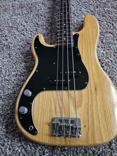 Left Handed 1976 FENDER PRECISION BASS