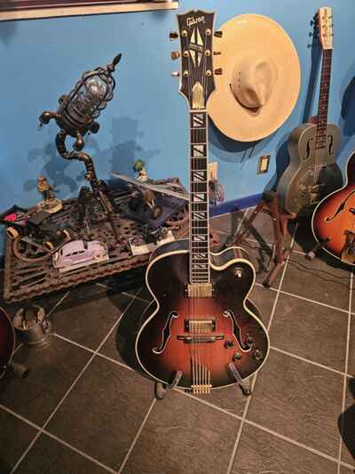 1982 Gibson Super V Archtop Guitar