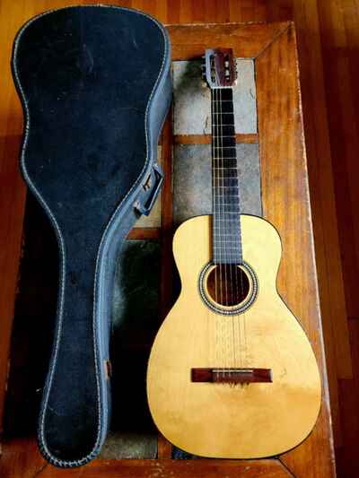 Harmony vintage parlor / mini guitar USA 