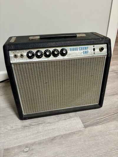 Vintage 1969 Fender Silverface Vibro-Champ Amplifier Amp Drip Edge Tested AA764