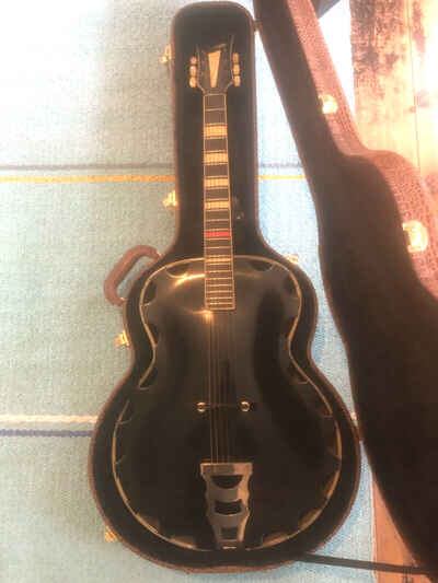 Exceptionally rare Hoyer Vollton archtop and in generally very good condition
