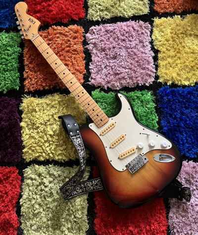 1970 DIA Stratocaster Sunburst Electric Guitar (Replica)