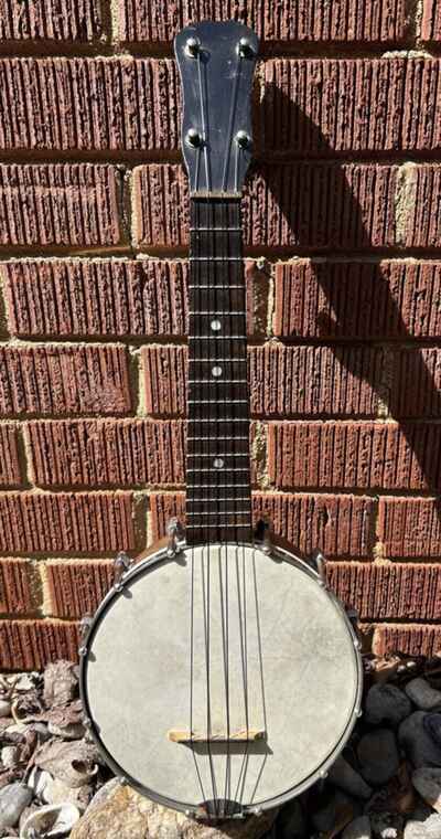 Vintage Old 1920s  ??Maybell?? Banjouke w /  Tone Hoop - Ready To Play