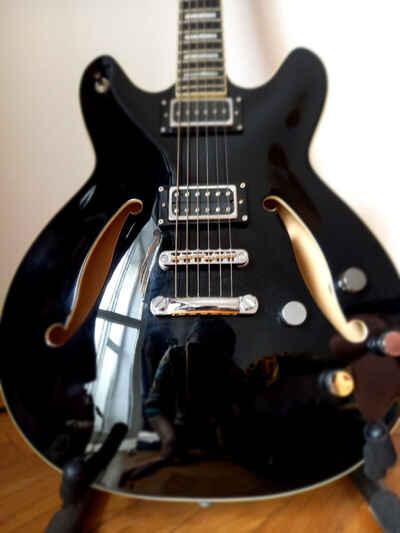Gitara Hagstrom Viking Baritone black