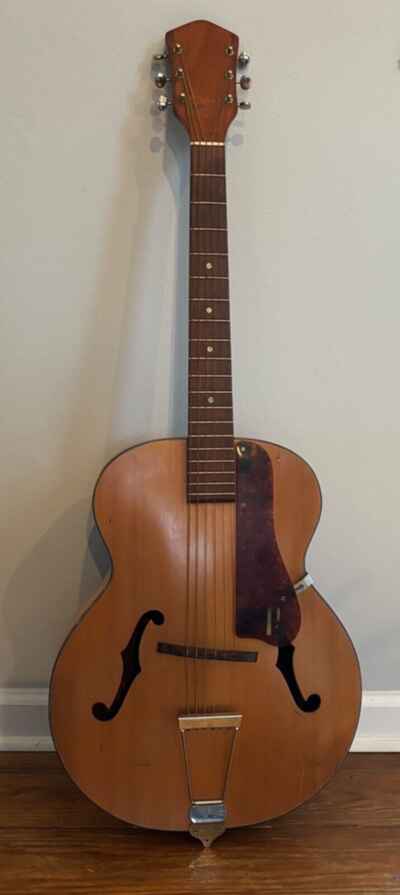 EARLY VINTAGE LIMITED EDITION USA HARMONY PATRICIAN ARCH TOP ACOUSTIC GUITAR