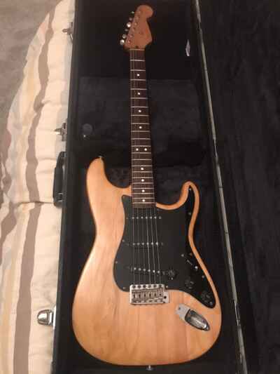 Fender Stratocaster corps USA 1969  /  Manche Mexicain 1995 édition limitée