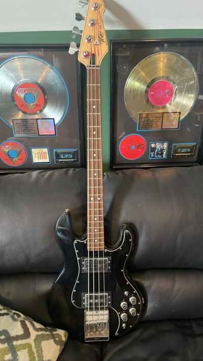 1981 Peavy T-40 Bass Rosewood