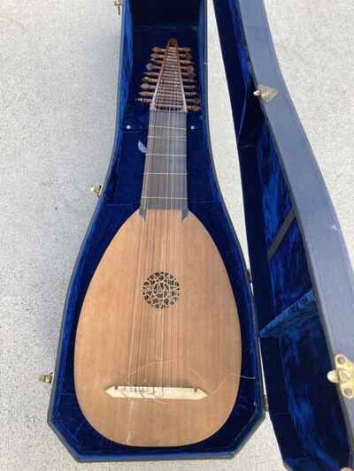 Vintage 10-course Lute, Alec Hodsdon, Suffolk, 1952. For restoration.