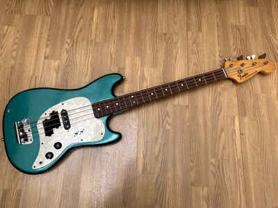 1972 Fender Musicmaster Vintage Electric Bass Guitar