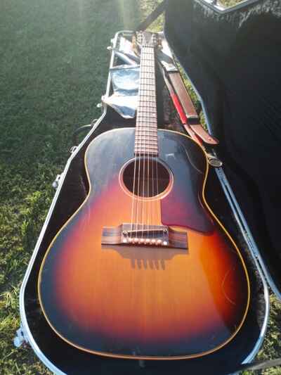 Gibson B-25 NATURAL Acoustic Vintage Player Extras Case Great Playing Relic Jam