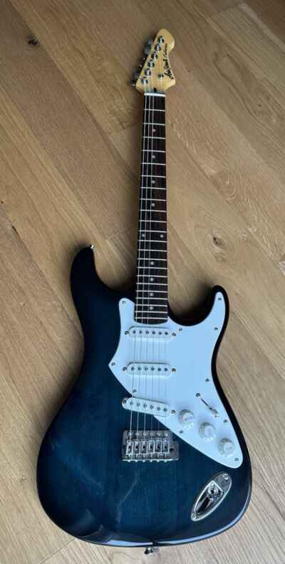 Aria Pro II Fullerton Electric Guitar Great Condition with Yamaha PEGB cover bag