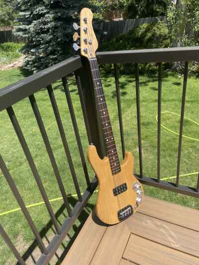 Vintage 1981 or 1982 G&L L-1000 Bass Guitar w /  Case