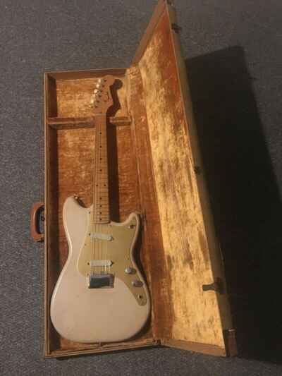Fender Duo Sonic 1959 & Original Case
