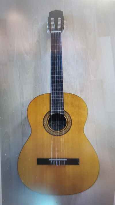 Sehr gut erhaltene Aria Konzert Akustik Gitarre Modell 548, incl. Tasche