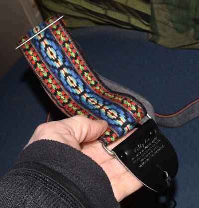 VINTAGE BOBBY LEE NO SCRATCH WOVEN MULTI COLOR GUITAR STRAP