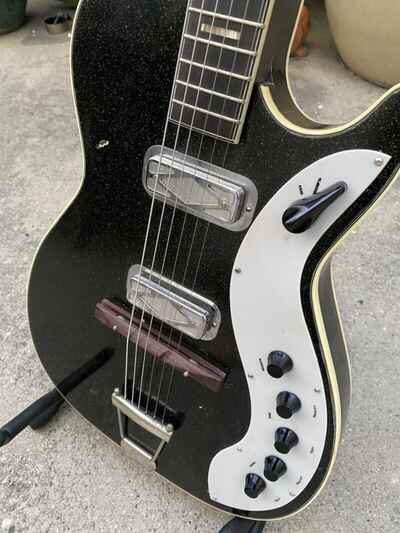 1963 Silvertone Stratotone Jupiter 1423 Vintage Guitar by Harmony USA, Gold Foil