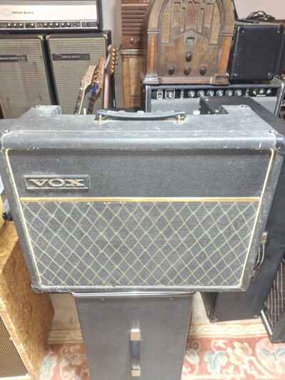 Vintage 1967 VOX Cambridge Reverb, Thomas Organ, Model V1032, small combo amp