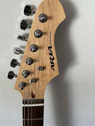 Aria STG Series Electric Guitar with 10GA Amp Black Used with Soft Carry Case