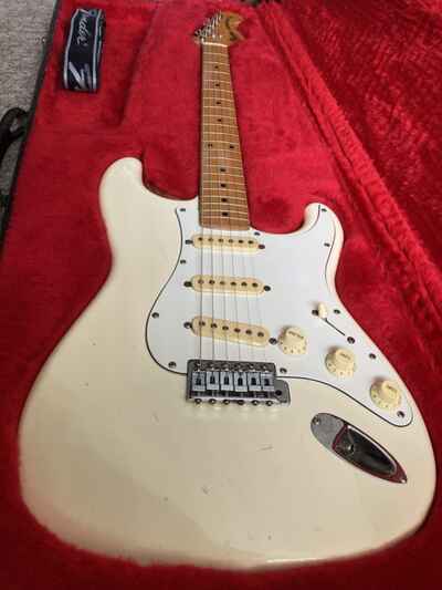 Fender Squier Stratocaster Japan SQ Serial 1983 / 4 RARE