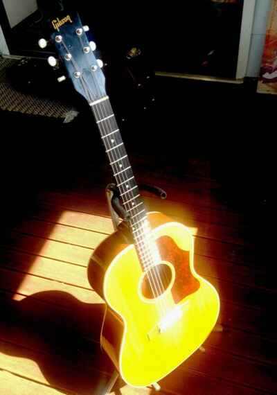 Gibson vintage LG-3 Acoustic Guitar 1961 .. Brilliant sound w deluxe Hardcase