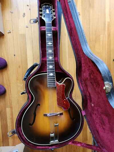 1952 EPIPHONE TRIUMPH REGENT ACOUSTIC ARCHTOP GUITAR