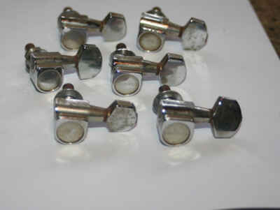 VINTAGE 1980s KRAMER LOGO BRANDED TUNERS MACHINE HEADS - 2 PIN MOUNT 6 A SIDE