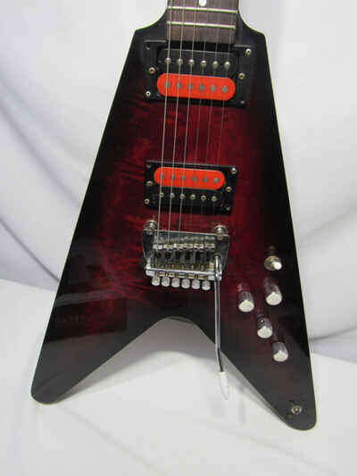 HONDO DELUXE SERIES 768 FLYING V ELECTRIC GUITAR 1980