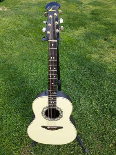 Vintage 1970s Ovation Custom Balladeer 1712 Acoustic / Electric Guitar