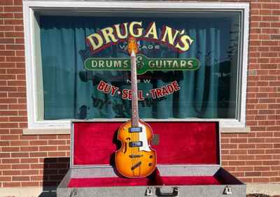 Vintage Domino Violin Beatle Short Scale Bass Sunburst MIJ w /  OHSC