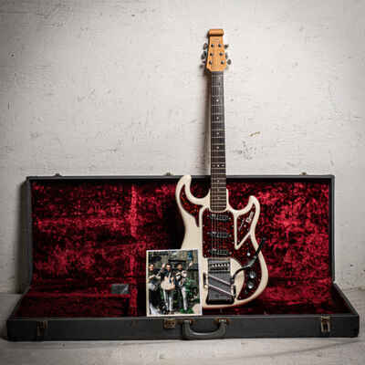 Burns Hank Marvin 1964 - White