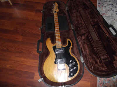 Peavey T-60 Electric Guitar. SN 01132336. 1982 model, With Hard Case.