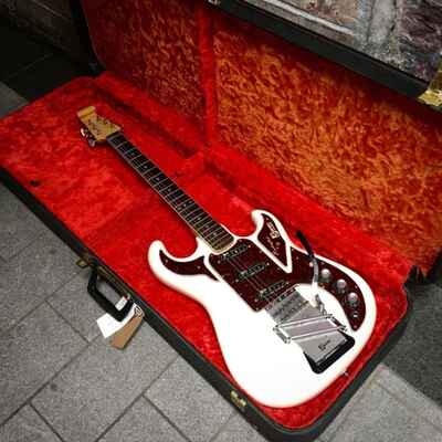 Burns Hank Marvin 1965 - White