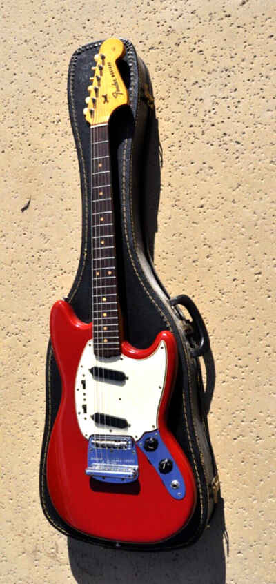 Vtg. Fender Mustang 1964 guitar