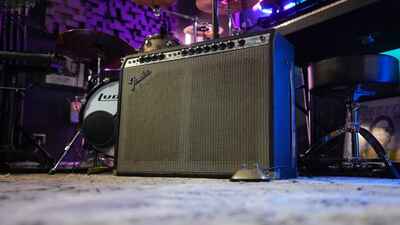 Fender Twin Reverb Silverface 1974 (Rare Master Volume) + Original Foot Switch