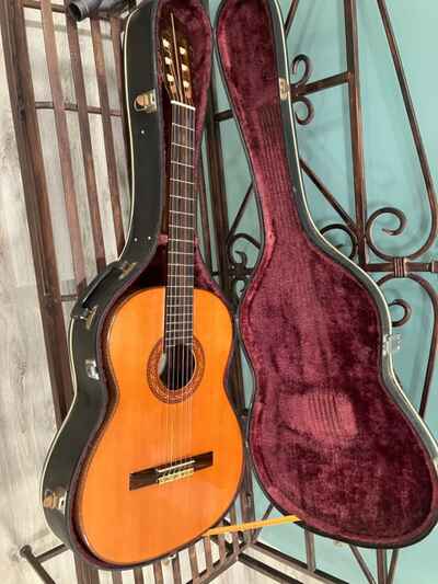 ALVAREZ VINTAGE 1970 ACOUSTIC GUITAR BY KAZUO YAIRI 5009 WITH ORIGINAL CASE