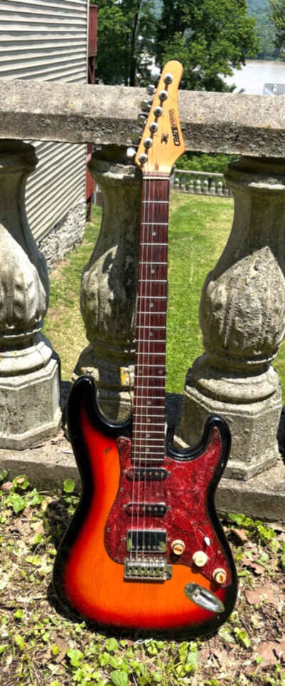 Crate Electra Electric strat style guitar,   very nice.  great sustain  / scuffs +
