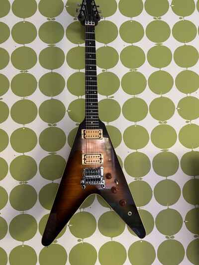 Gibson The Flying V Guitar CMT 1981-1985 - Sunburst