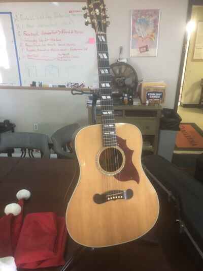gibson acoustic guitar Song writer Deluxe