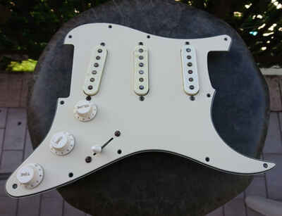 Battipenna chitarra MIJ Greco Spacey Sound SE 500 anni 80 1981 vintage carico
