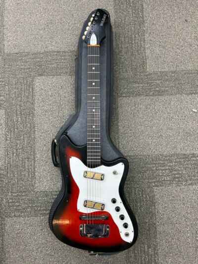 Vintage 1960s Holiday Bobcat w / Original case (ROC042081)