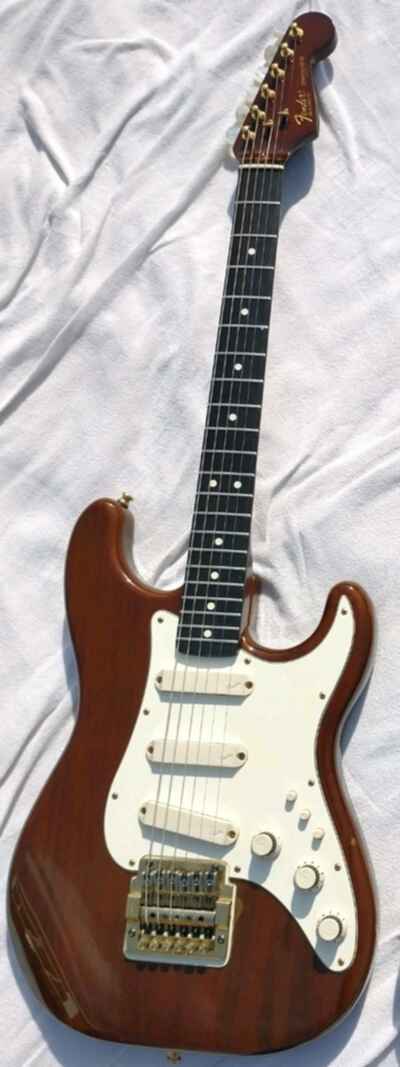 1983 FENDER DELUXE "ELITE" WALNUT "STRATOCASTER. KAHLER TREM. "UNUSED" + CASE" !
