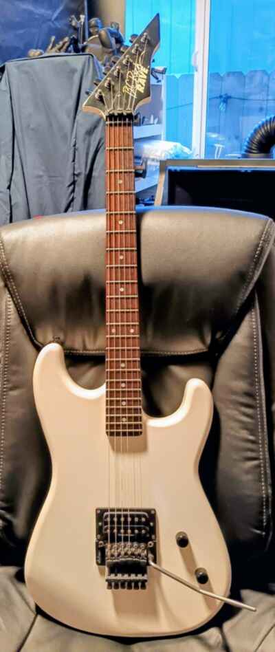 Rare BC Rich Rave 1980s guitar Sparkle White