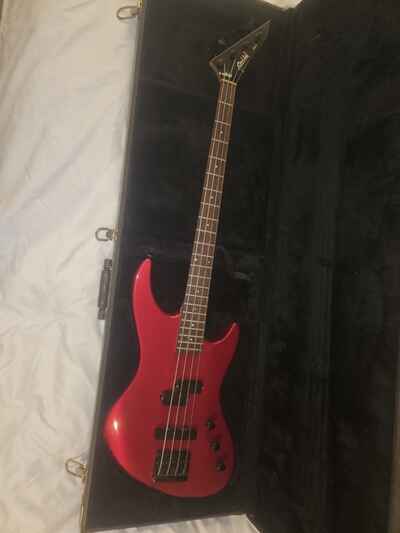 1983 Guild Pilot Bass Sb 604 Made In USA  Orig Hsc Reverse Headstock Exellent !!